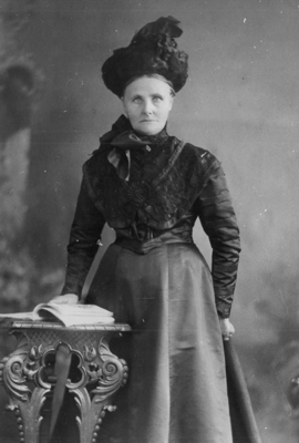 Isabella Brown (nee Abernethy) - 1839-1924 - married Mitchell Brown on 1860